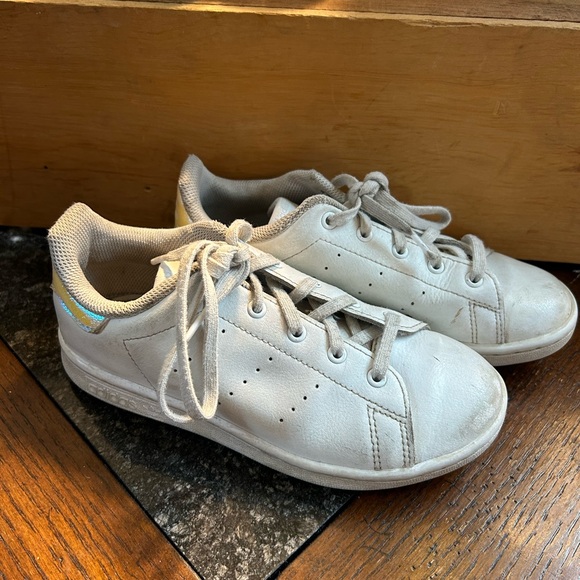 adidas Other - Girl’s size 1 Stan Smith white Adidas with iridescent back